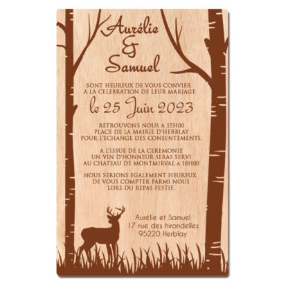 Faire-part en bois cerf dans le bois