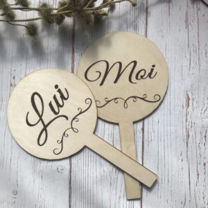 Jeu de mariage, pancarte en bois elle/lui ( modèle1)