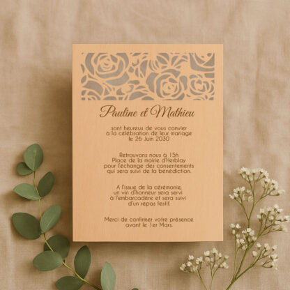 Faire-part en bois ajouré - motif rose